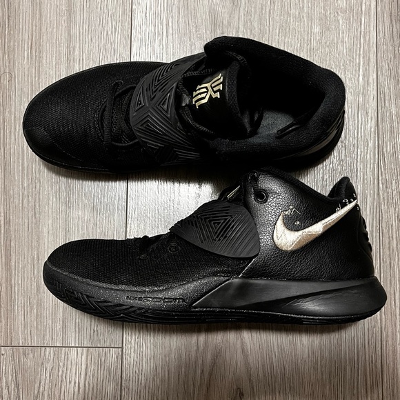 Nike Kyrie Flytrap 3 - Picture 4 of 7